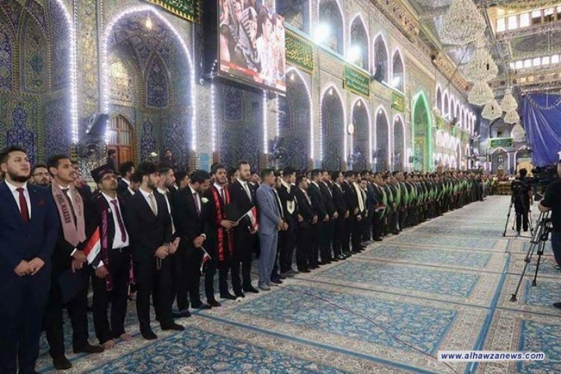 اكثر من 800 طالب وطالبة من كليات المجموعة الطبية يؤدون قَسَم التخرج داخل الصحن الحسيني الشريف