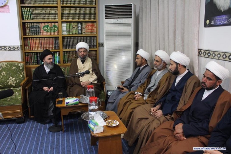 مدرسة الامام الصادق (ع) للعلوم الدينية تلتقي بأية الله السيد مرتضى الشيرازي