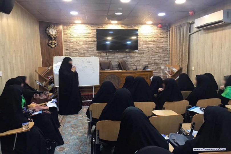 وفد جامعة الزهراء" ع" فرع النجف الأشرف يزور معهد المرأة المسلمة التابع للعتبة الحسينية المقدسة .